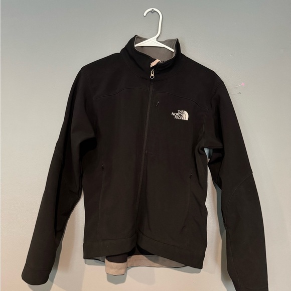 The North Face Black Jacket - Picture 2 of 7